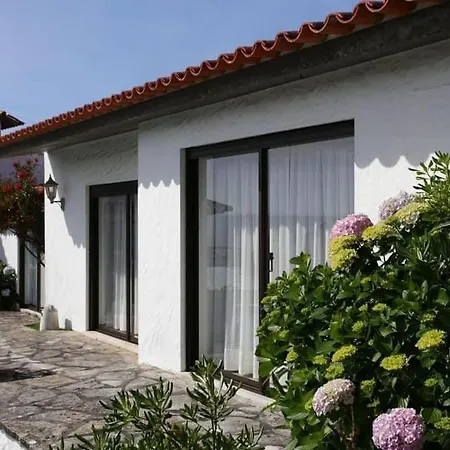 Sitio Do Louro * Сан-Мартинью-ду-Порту