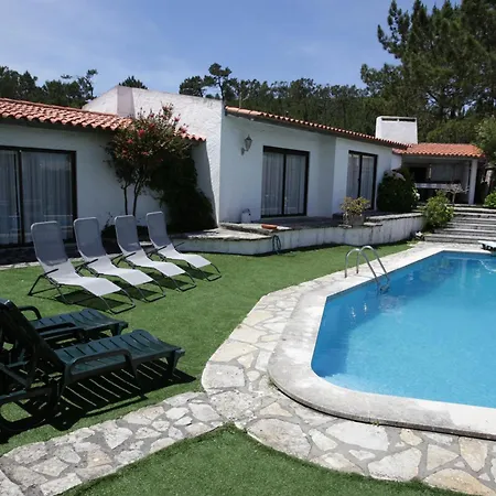 Sitio Do Louro * Сан-Мартинью-ду-Порту