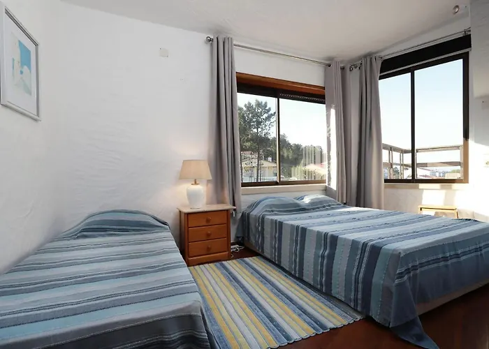 فيلة Sitio Do Louro *